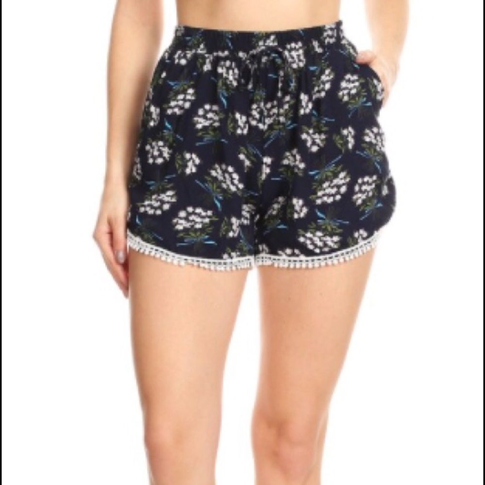 ✨x2 HP✨Blue Floral Shorts